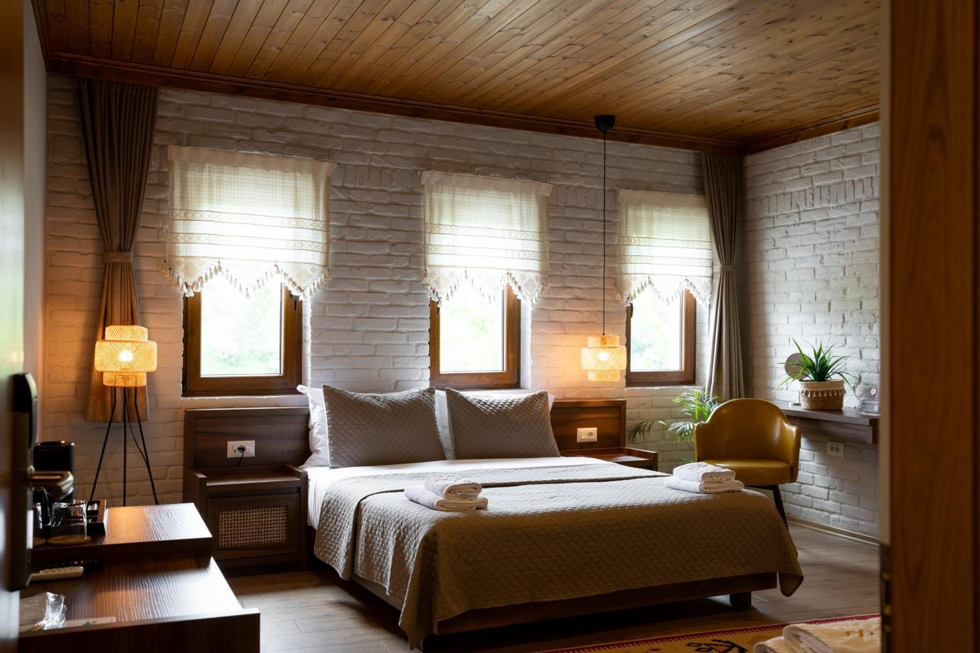 The Stone Sky Hotel Gjirokaster Bagian luar foto