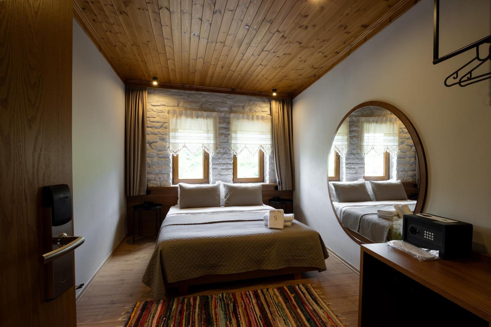 The Stone Sky Hotel Gjirokaster Bagian luar foto