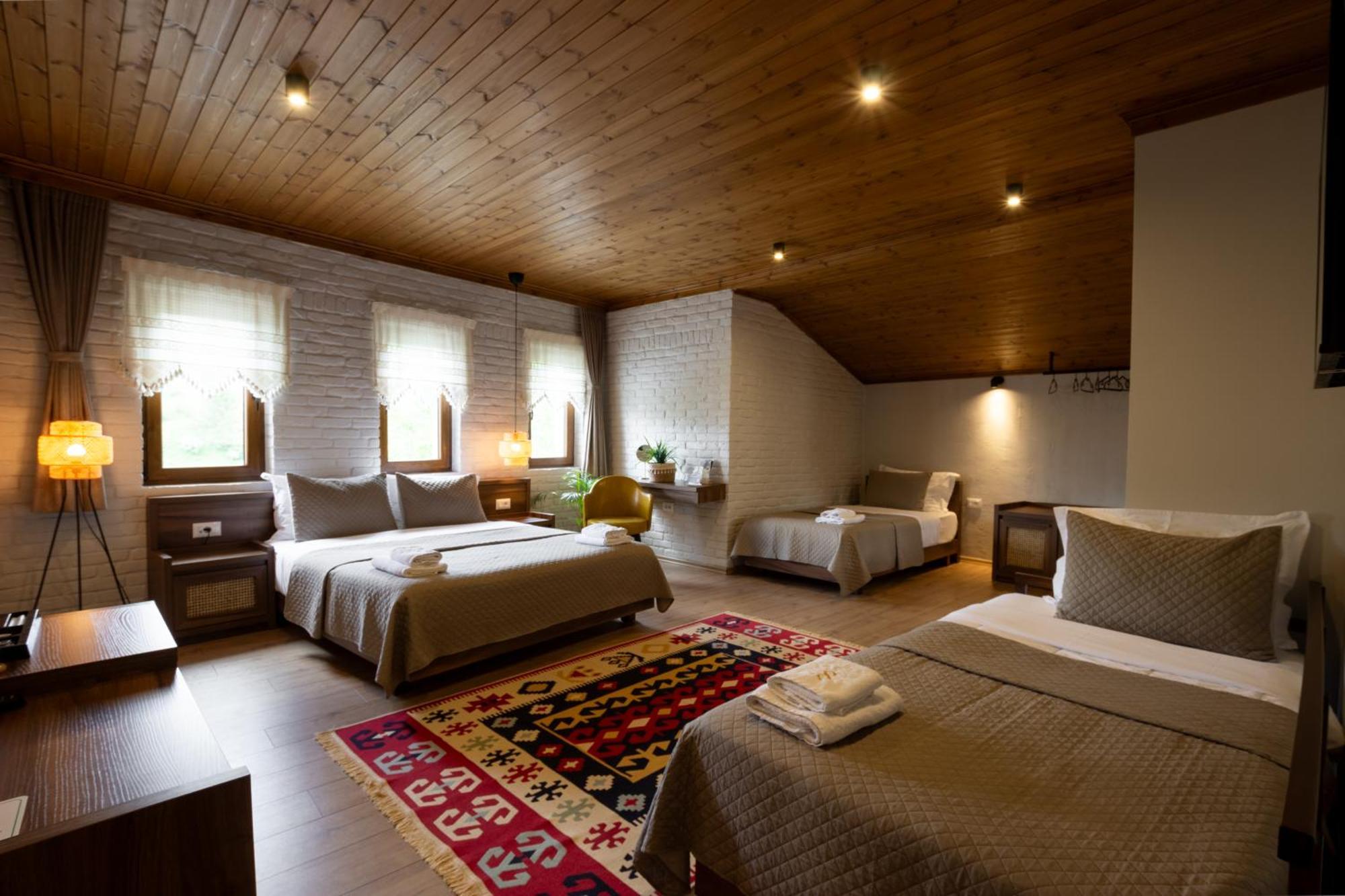 The Stone Sky Hotel Gjirokaster Bagian luar foto