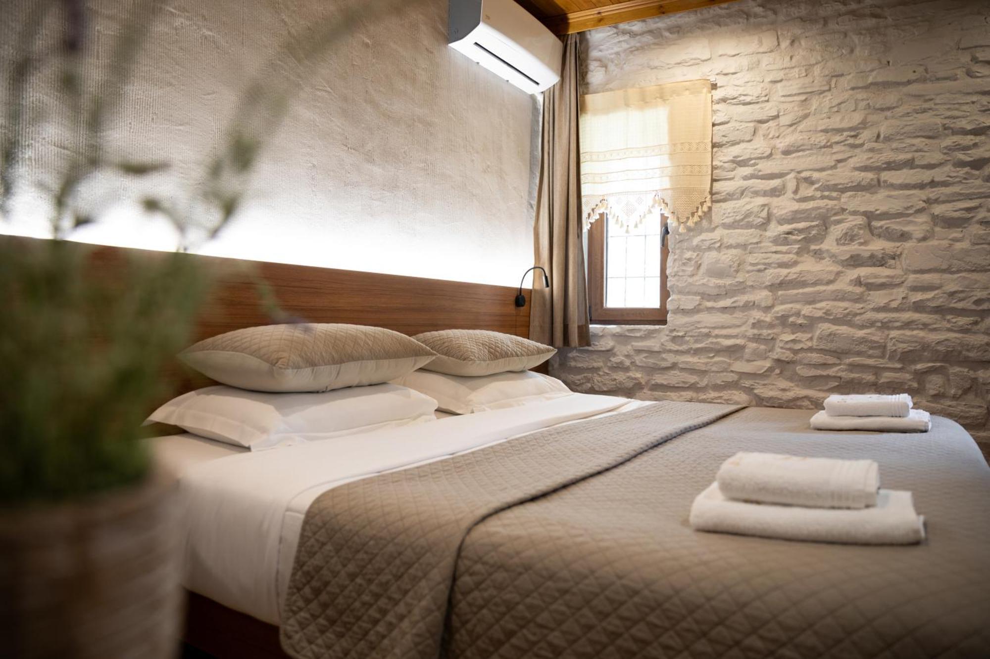 The Stone Sky Hotel Gjirokaster Bagian luar foto