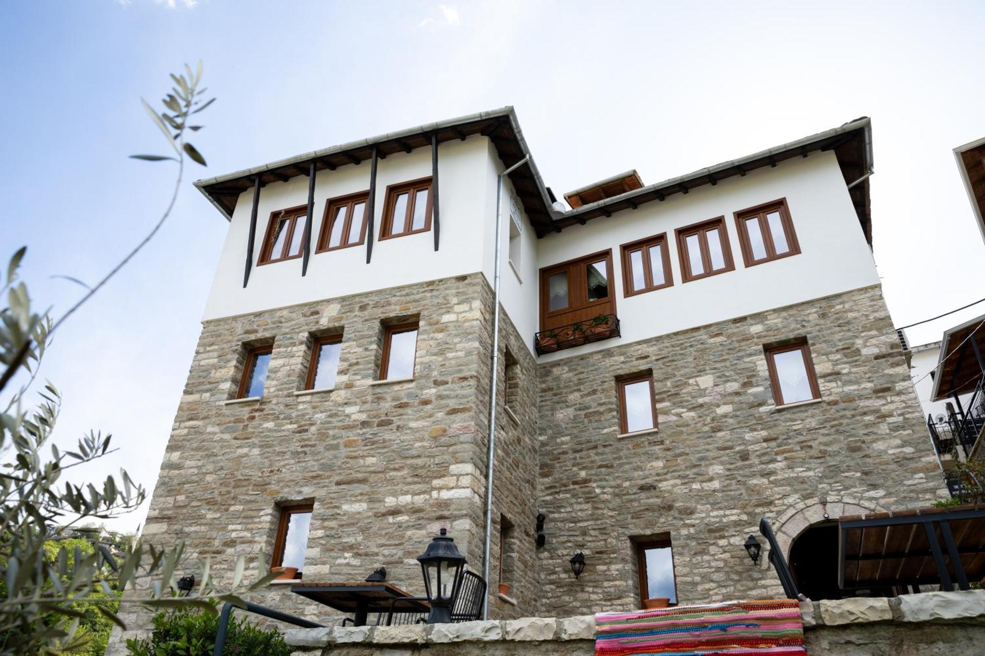 The Stone Sky Hotel Gjirokaster Bagian luar foto
