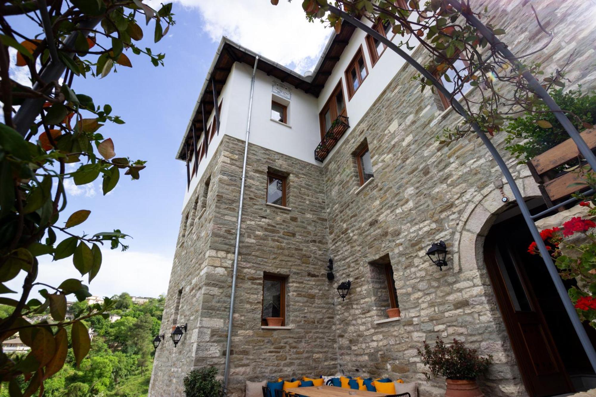 The Stone Sky Hotel Gjirokaster Bagian luar foto